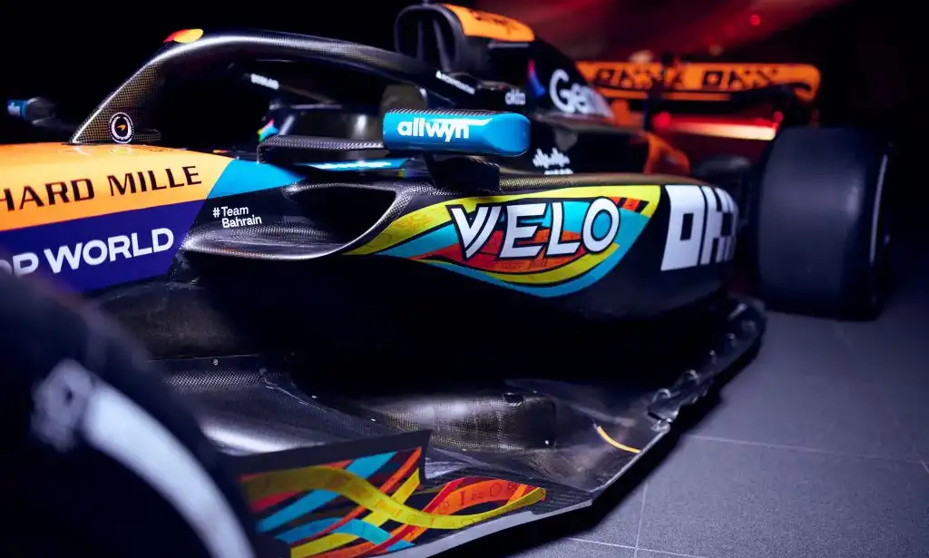 Velo e McLaren, al GP di Abu Dhabi la livrea è disegnata dai ricordi dei fan